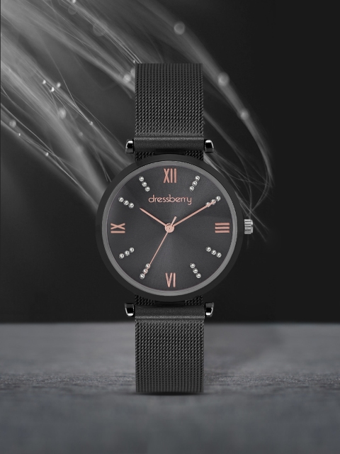

DressBerry Women Black Analogue Watch MFB-PN-PFDK2544