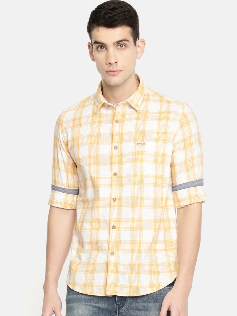 

U.S. Polo Assn. Denim Co. Men White & Mustard Slim Fit Checked Casual Shirt