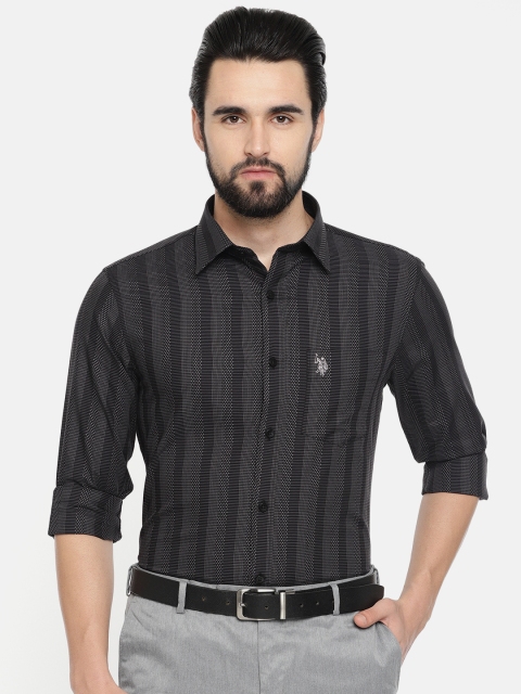 

U.S. Polo Assn. Men Black Tailored Fit Solid Formal Shirt