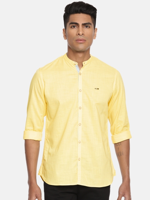 

Peter England Casuals Men Yellow Slim Fit Solid Casual Shirt