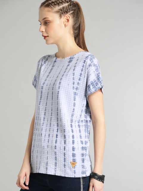 

Roadster Women Blue Dyed Round Neck T-shirt