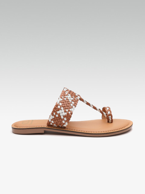 

Carlton London Women Brown & White Textured Leather One-Toe Flats