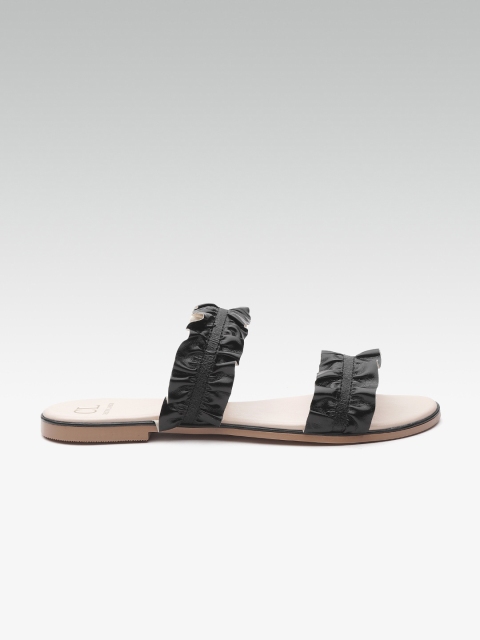 

Carlton London Women Black Textured Open Toe Flats