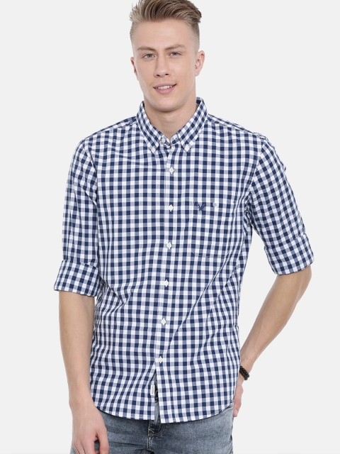 

AMERICAN EAGLE OUTFITTERS Men White & Navy Blue Slim Fit Checked Casual Shirt