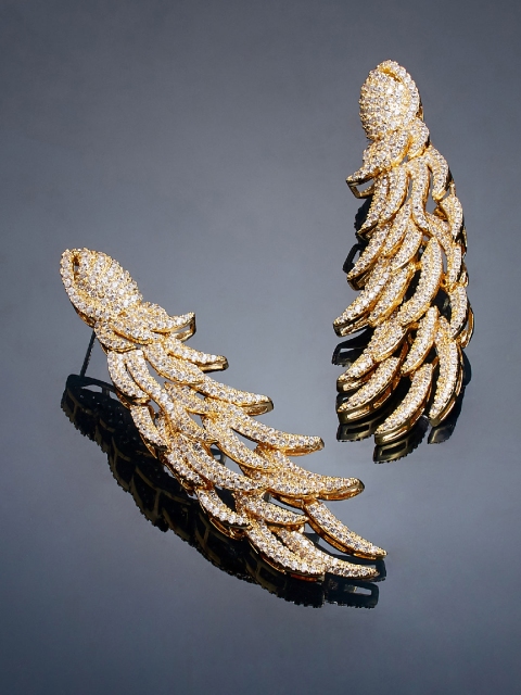 

shaze Gold-Plated Feather Shaped Drop Earrings