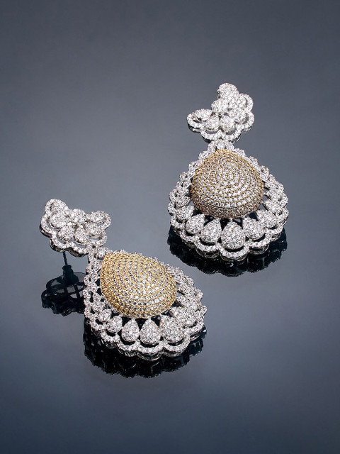 

shaze Silver-Plated Teardrop Shaped Earrings