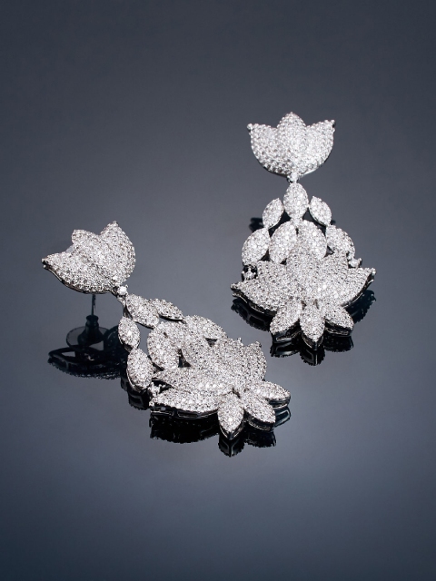 

shaze Silver-Toned Floral Drop Earrings