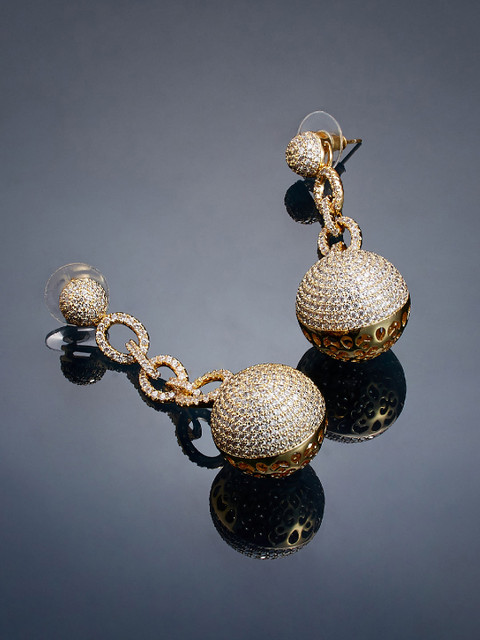 

shaze Gold-Plated Circular Drop Earrings