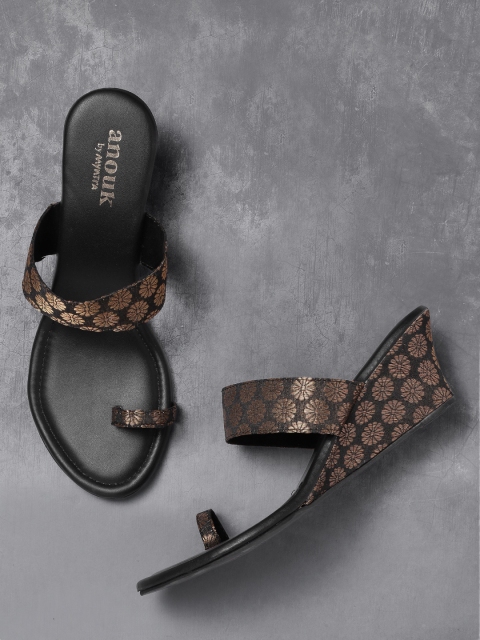 

Anouk Women Black & Gold-Toned Woven Design Wedges
