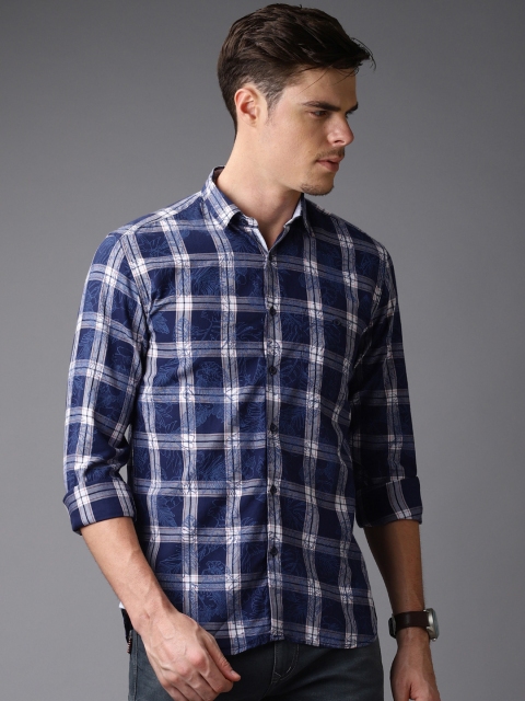 

Bene Kleed Men Blue & White Slim Fit Checked Casual Shirt