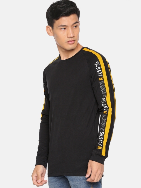 

Jack & Jones Men Black Solid Round Neck T-shirt