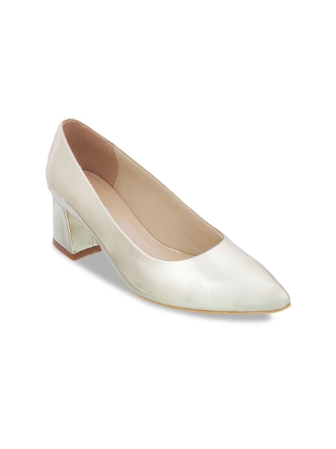 

Metro Women Gold-Toned Solid Pumps