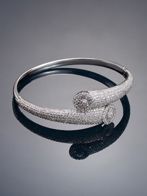 

Shaze Women Silver-Plated Stone-Studded Bangle