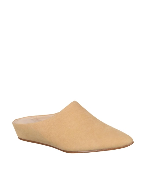 

Clarks Women Beige Solid Leather Mules