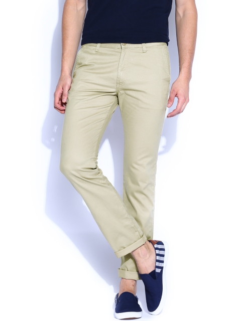 

HIGHLANDER Khaki Chino Trousers