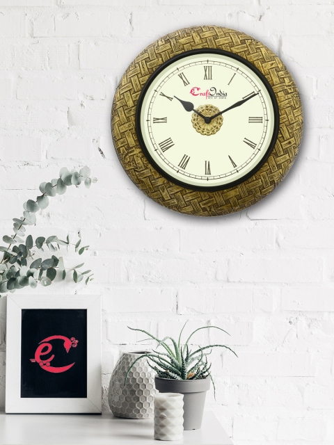 

eCraftIndia Gold-Toned Handcrafted Round Printed Analogue Wall Clock