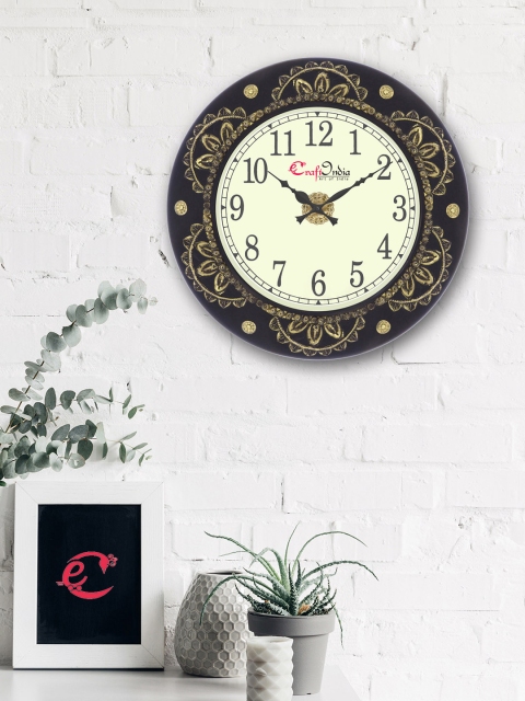 

eCraftIndia Beige & Black Handcrafted Round Solid Analogue Wall Clock