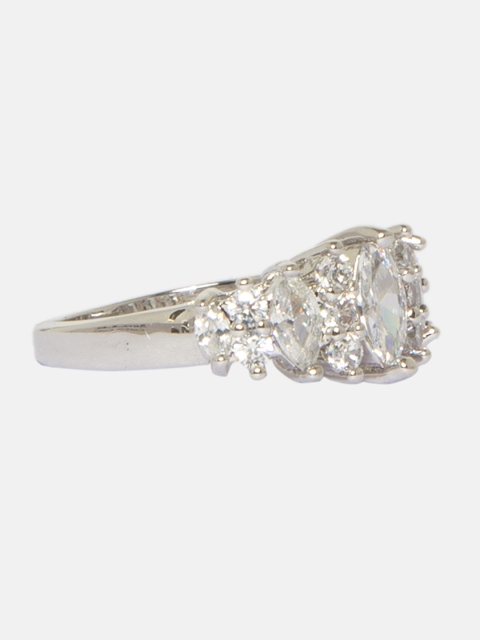 

Ferosh Women Silver Shaina Ring