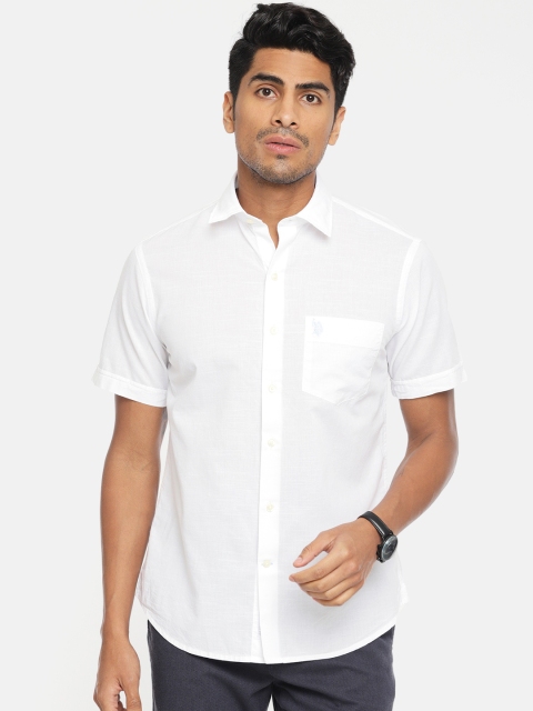 

U.S. Polo Assn. Men White Tailored Fit Solid Casual Shirt