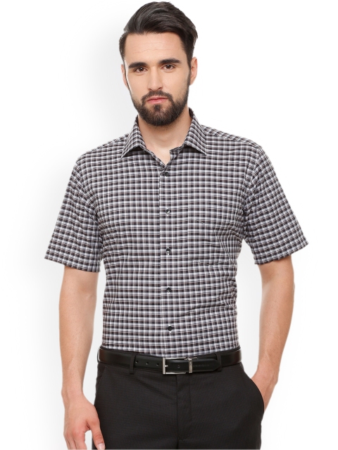 

Van Heusen Men Black & White Regular Fit Checked Formal Shirt