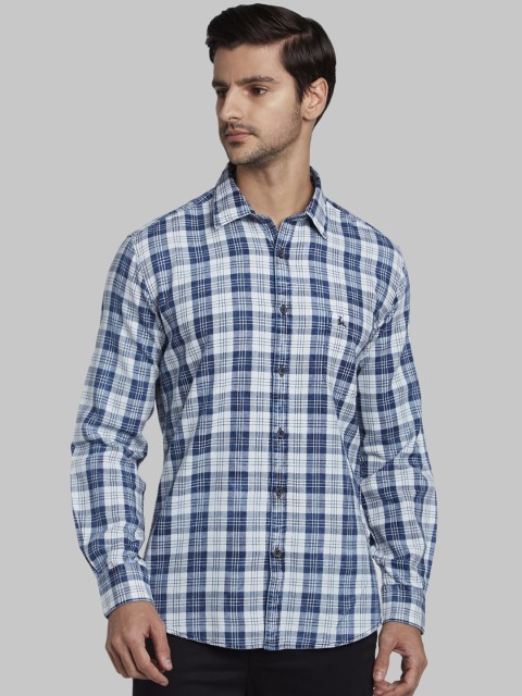 

Parx Men Blue & White Slim Fit Checked Casual Shirt
