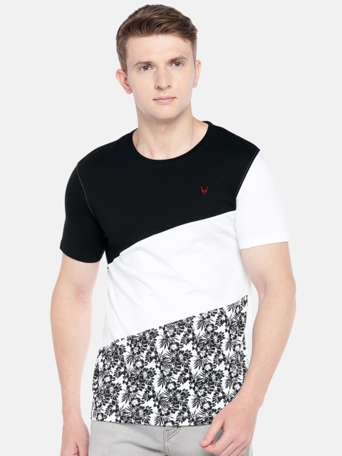 

Globus Men Black Colourblocked Round Neck T-shirt