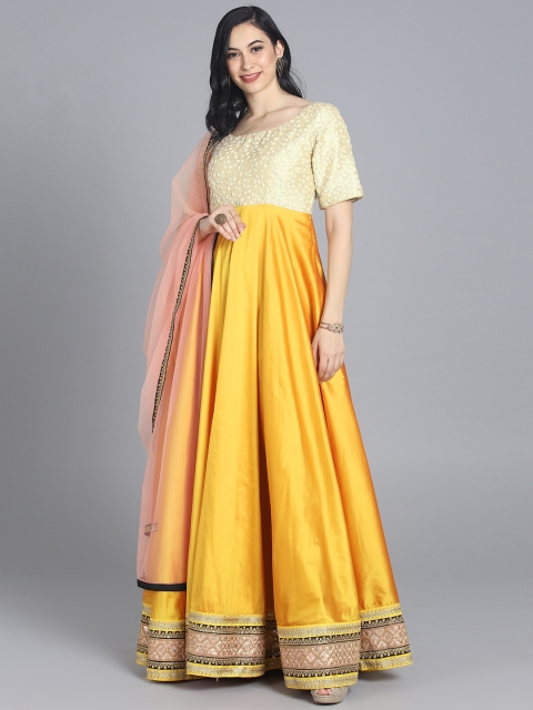 

EthnoVogue Yellow & Off-White Embroidered Made to Measure Kurta Set