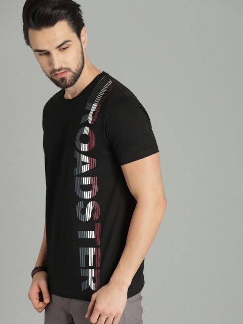 

Roadster Men Black Printed Round Neck T-shirt