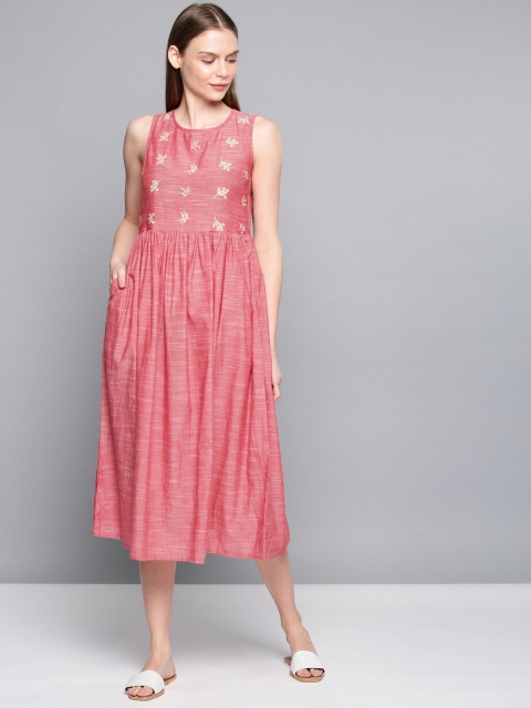 

Chemistry Women Red Solid Dress With Embroidery Detail
