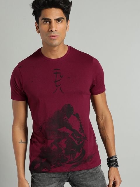 

Roadster Men Maroon & Black Printed Round Neck T-shirt