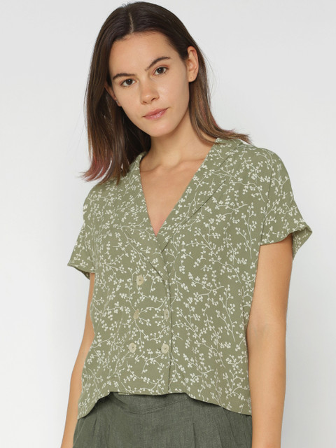 

ONLY Women Green Regular Fit Printed Casual Shirt