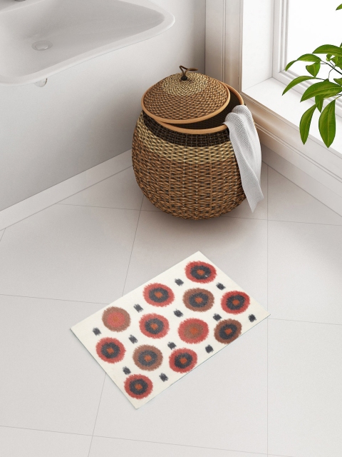 

WELHOME Off-White & Brown Geometric Print Bath Rug