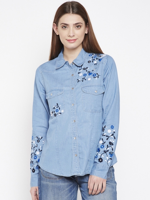 

Oxolloxo Women Blue Regular Fit Printed Casual Shirt