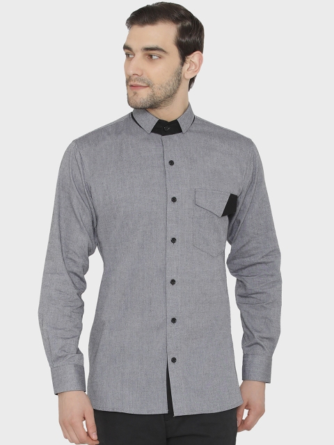 

Raas Men Grey Melange & Black Regular Fit Self Design Semiformal Shirt