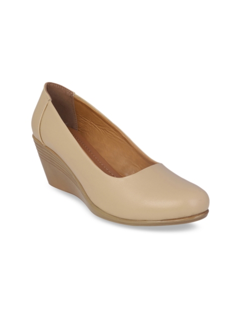 

pelle albero Women Cream-Coloured Solid Pumps