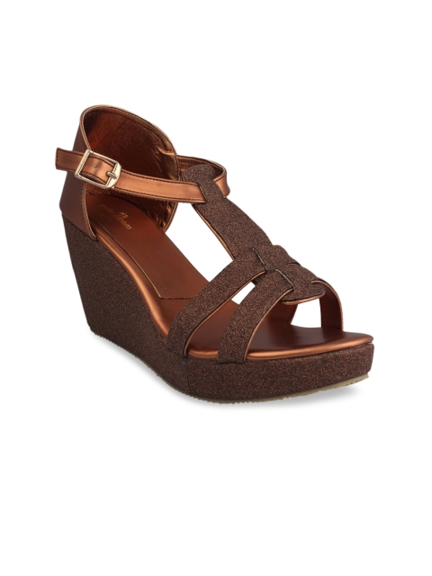 

pelle albero Women Brown Solid Sandals