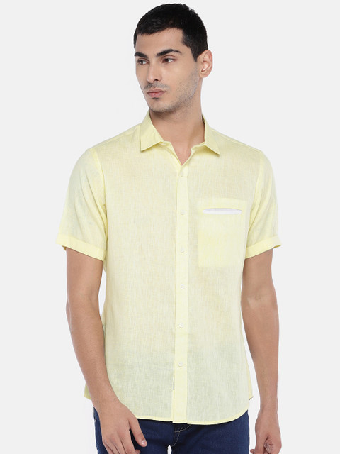

EVOQ Men Yellow Regular Fit Solid Casual Shirt