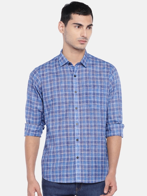 

EVOQ Men Blue Regular Fit Checked Casual Shirt