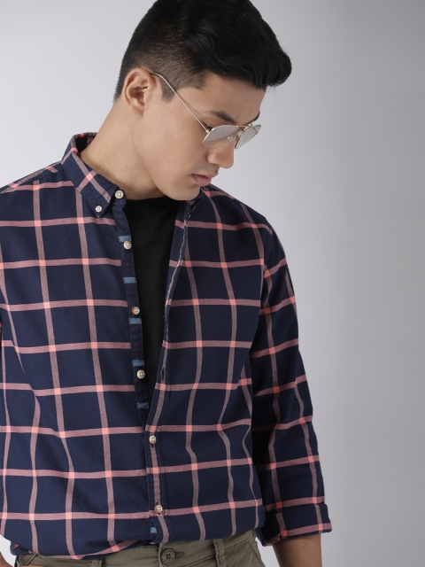 

Harvard Men Navy Blue & Pink Regular Fit Checked Casual Shirt