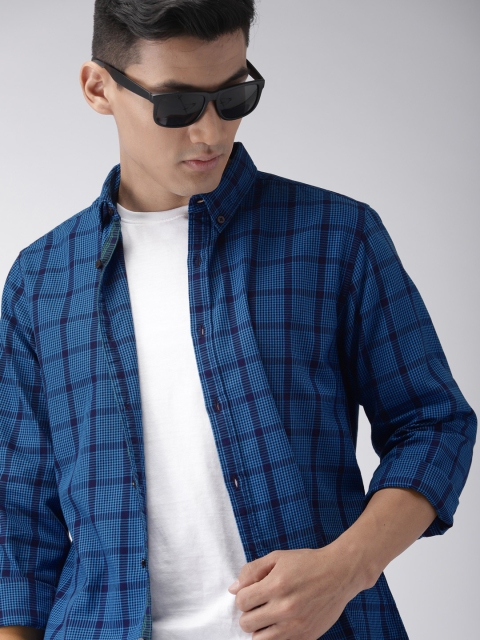 

Harvard Men Blue & Navy Blue Regular Fit Checked Casual Shirt