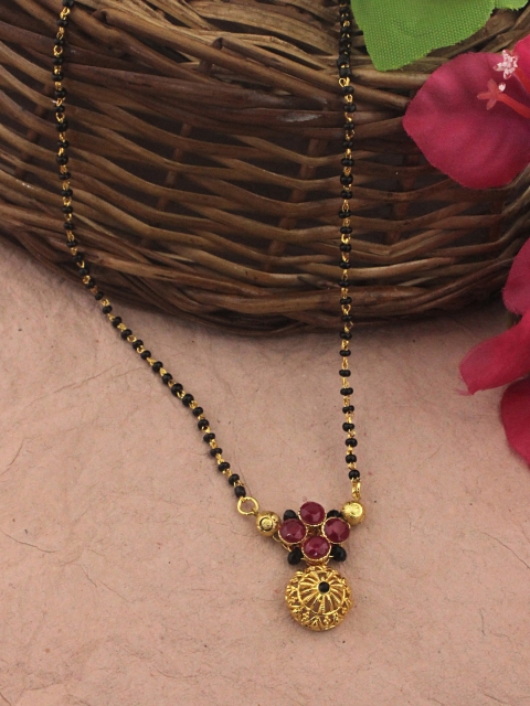 

Sia Art Jewellery Women Gold-Plated & Black Beaded Mangalsutra