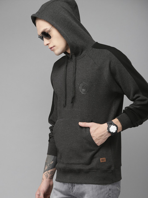 

Roadster Men Charcoal Grey Solid Hooded Pullover Sweatshirt