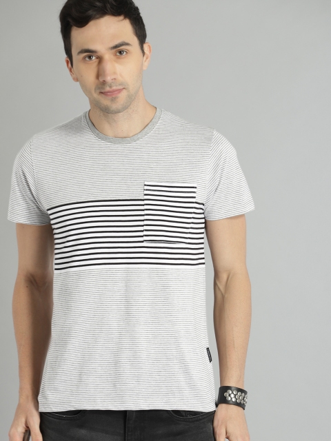 

Roadster Men White & Grey Striped Round Neck T-shirt