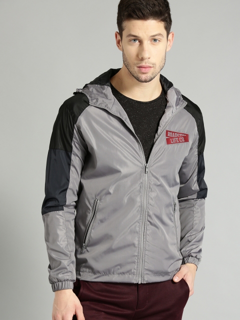 

The Roadster Lifestyle Co Men Grey & Black Solid Lightweight Tailored Hooded Jacket