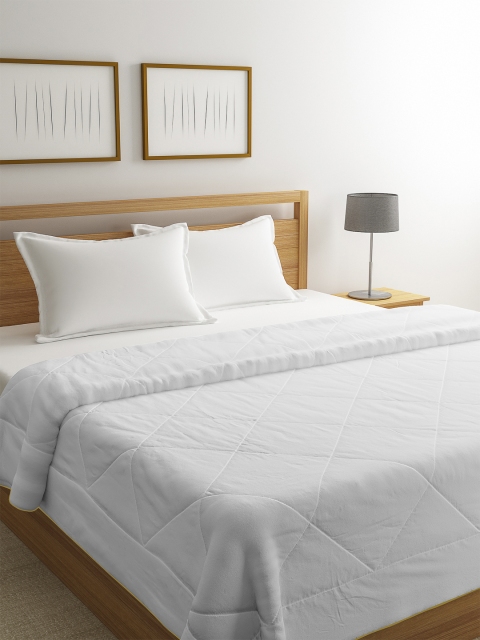 

BIANCA White Geometric AC Room 210 GSM Double Bed Comforter
