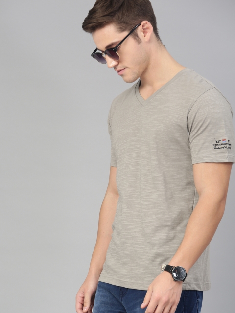 

American Crew Men Grey Melange Solid V-Neck T-shirt
