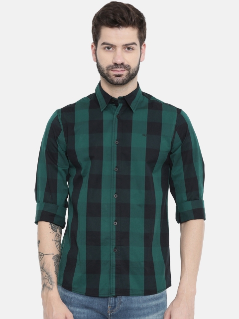 

Calvin Klein Jeans Men Green & Black Regular Fit Checked Casual Shirt