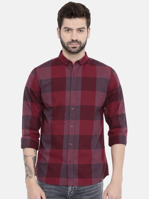 

Calvin Klein Jeans Men Maroon Slim Fit Checked Casual Shirt