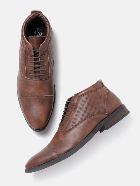 

Roadster Men Brown Semiformal Oxfords