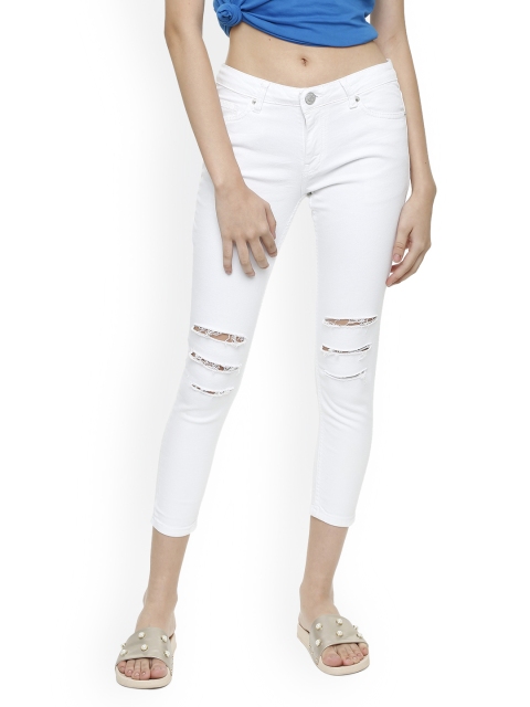

People Women White Slim Fit Mid-Rise Mildly Distressed Jeans